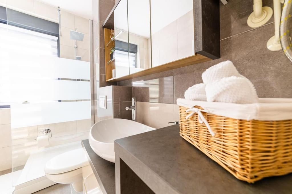 Apartman Lux Self Check-In Virovitica Extérieur photo