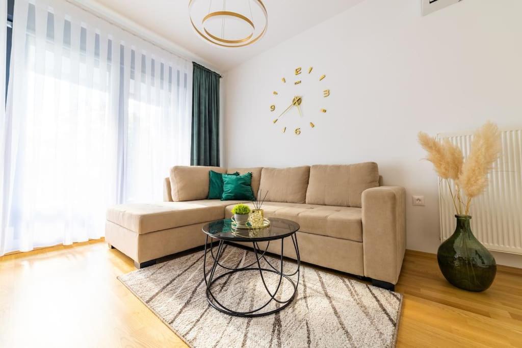 Apartman Lux Self Check-In Virovitica Extérieur photo