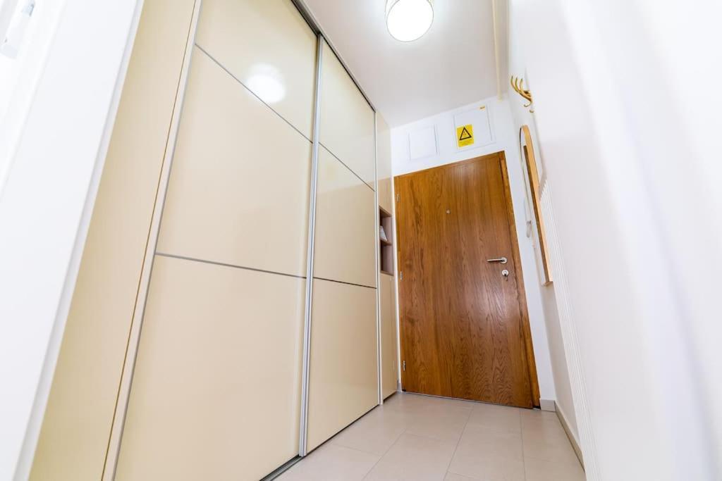 Apartman Lux Self Check-In Virovitica Extérieur photo