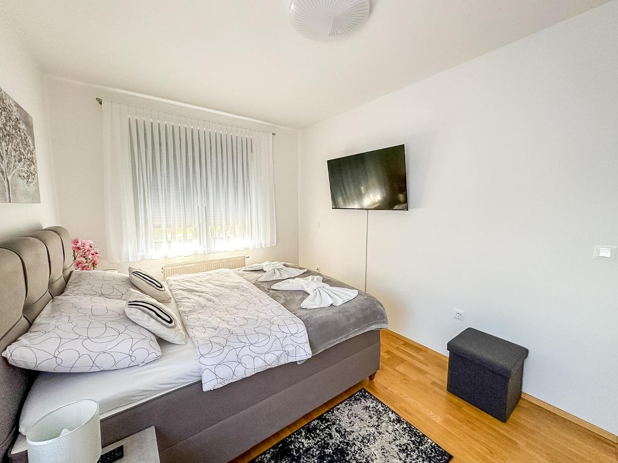 Apartman Lux Self Check-In Virovitica Extérieur photo